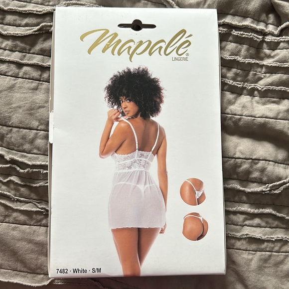 Gorgeous white lace lingerie - Picture 3 of 4